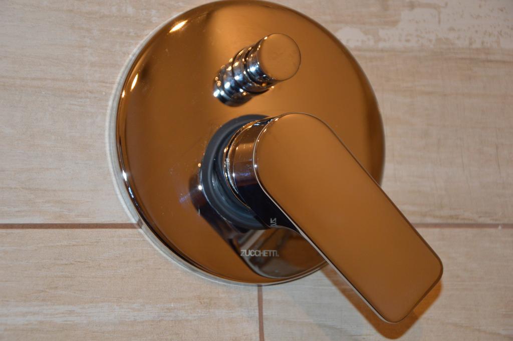 Apollo Home CTA Exteriör bild