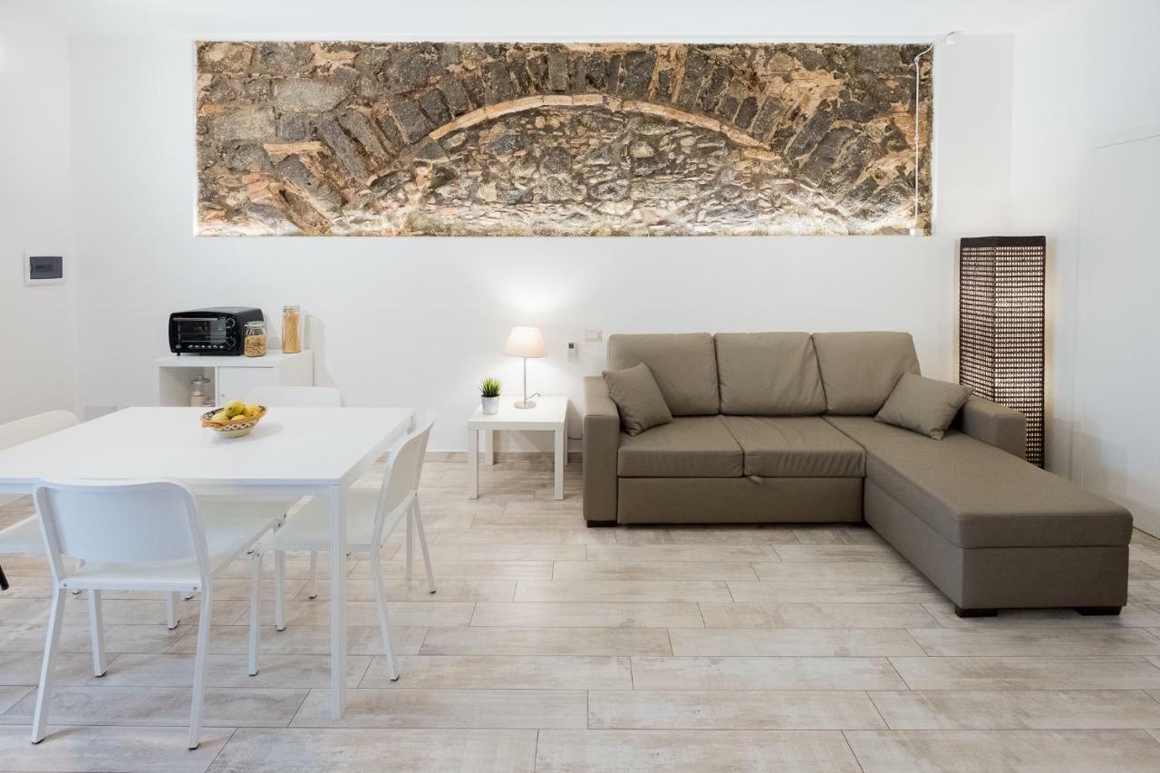 Apollo Home CTA Exteriör bild